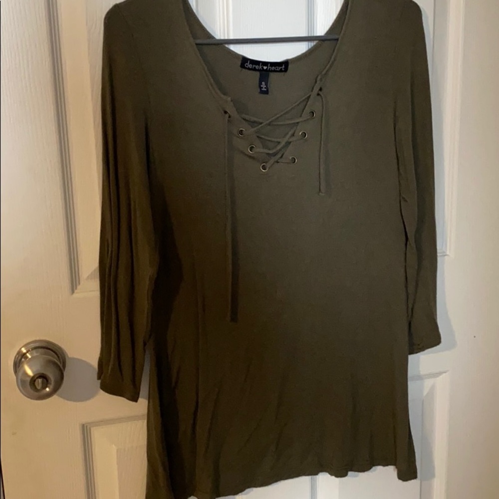 Front Lace 3/4 Sleeve Top